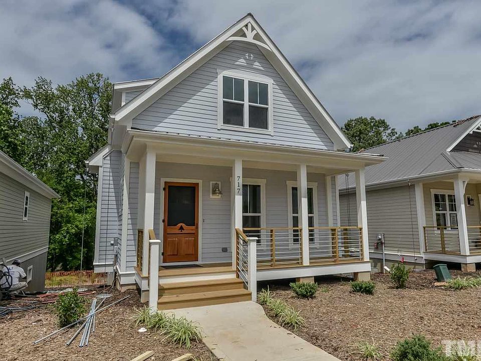 1st image of 215 N Fiori Hill Dr