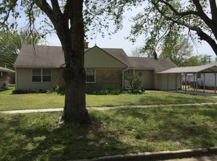 721 W 9th St, Newkirk, OK 74647