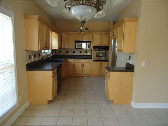 Lg Kit, Eating A, 2pantries 