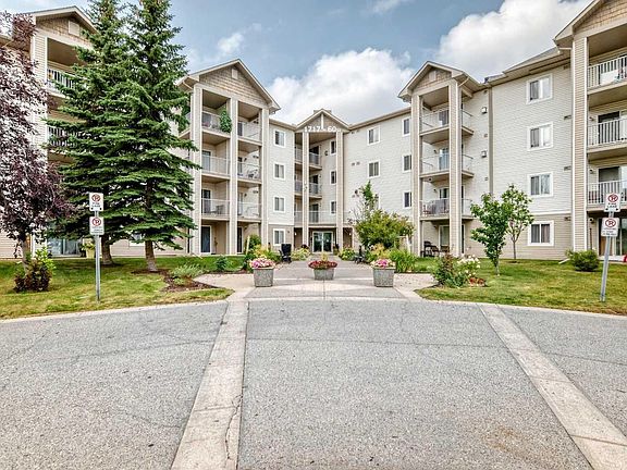 2nd image of 1717 60th St SE #109