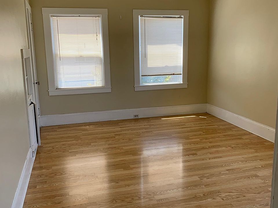 1st image of 473 Stow Ave #4