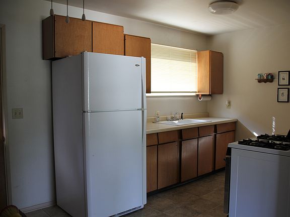 5th image of 2345 Evergreen Dr
