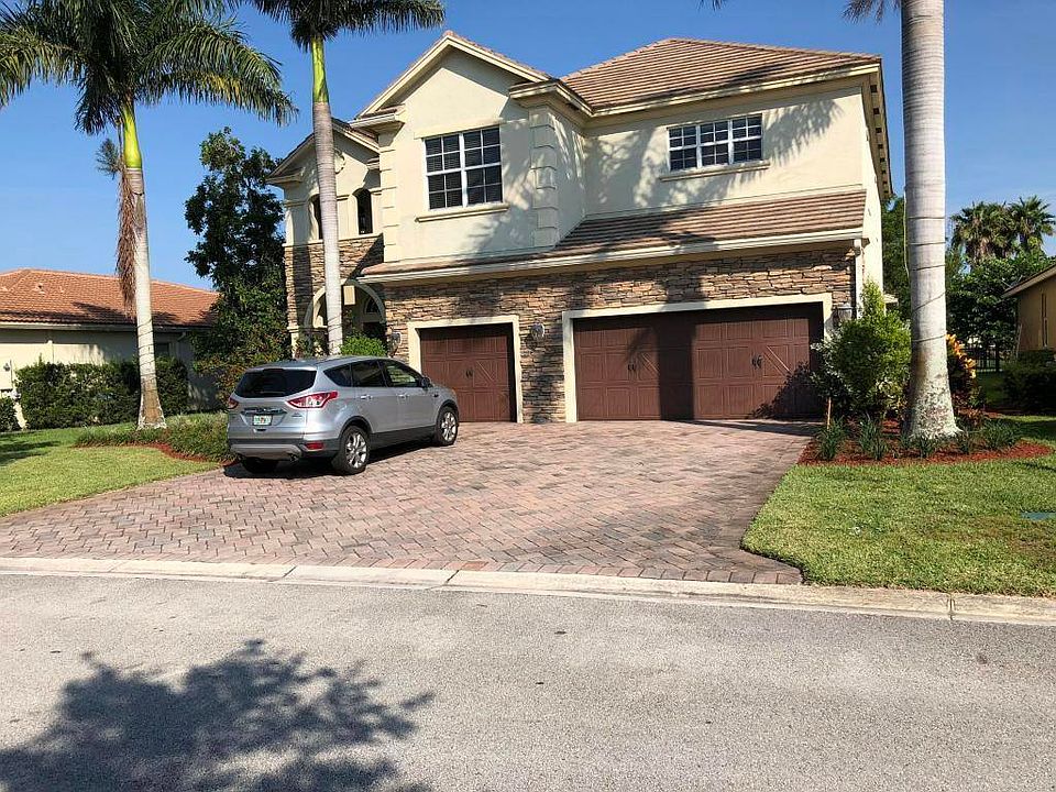 1st image of 336 SW Sun Cir