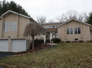 10 Oak Ridge Rd, Middletown, NY 10940