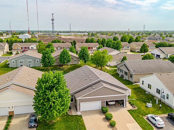 3rd image of 5882 Marble Cir