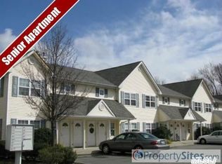 262 Eastern Pkwy APT 16, Farmingdale, NY 11735