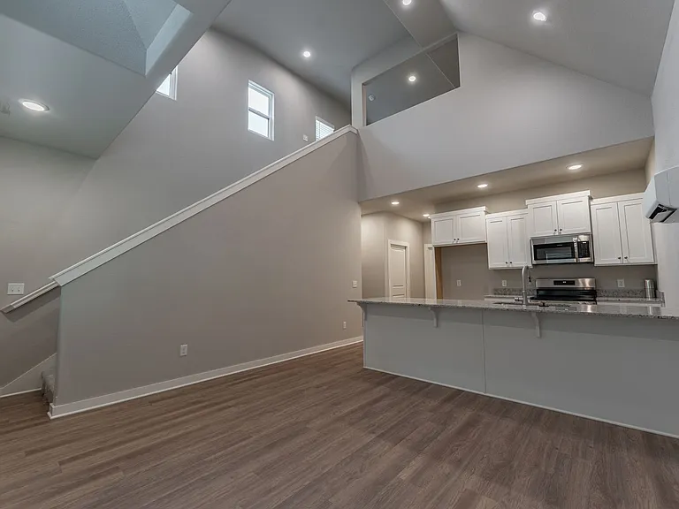 1315 S Van Buren Ave — Photo 10