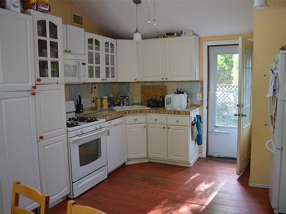 2nd image of 155 Smithtown Polk Blvd