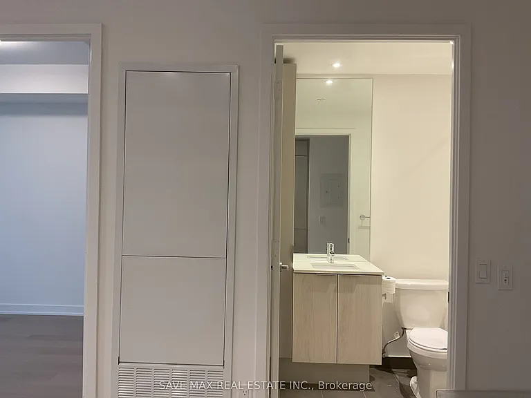 448 Burnhamthorpe Rd W #1312 — Photo 8