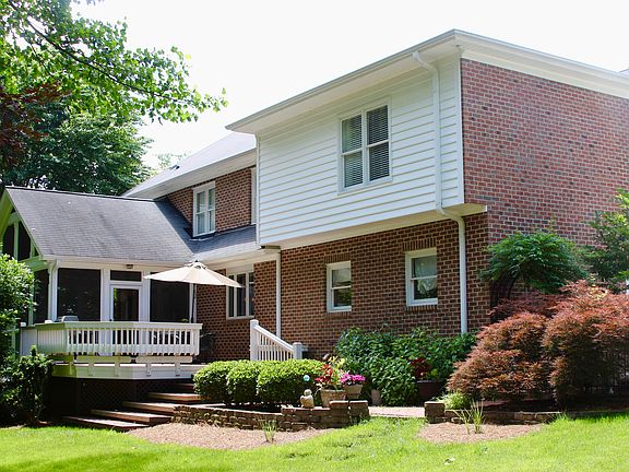 5th image of 104 Southbridge Ct
