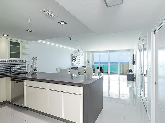 5th image of 5601 Collins Ave APT 1403