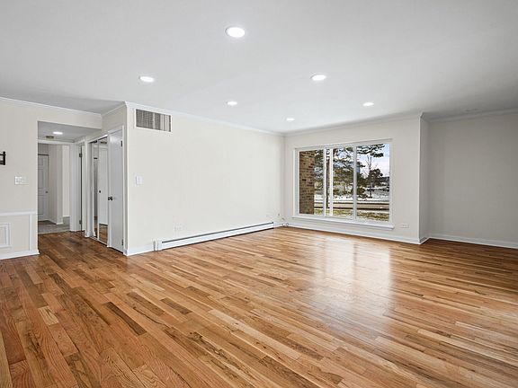 4th image of 1926 Prairie Sq Unit 134