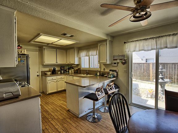 5th image of 42644 Cabin Dr