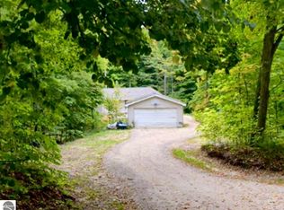 2550 Kladder Rd, Bellaire, MI 49615