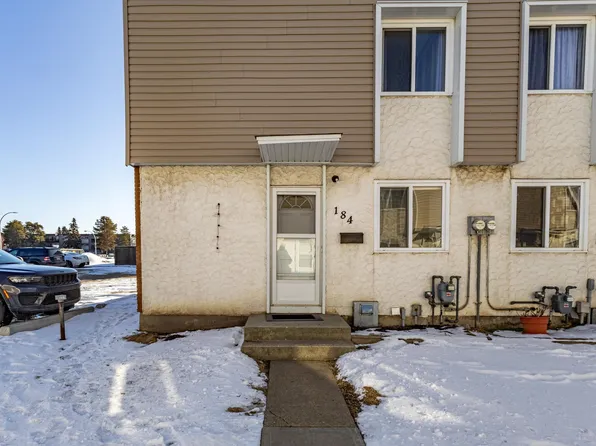 184 Cornell Ct NW, Edmonton, AB T5C 3C3