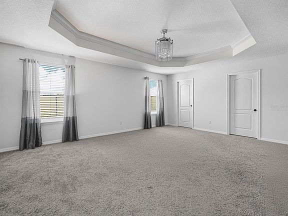 5th image of 184 WHIRLAWAY DRIVE