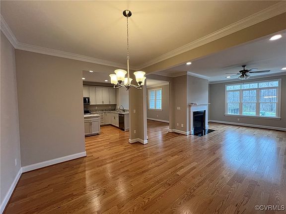 3rd image of 4157 Ambergrove Ave