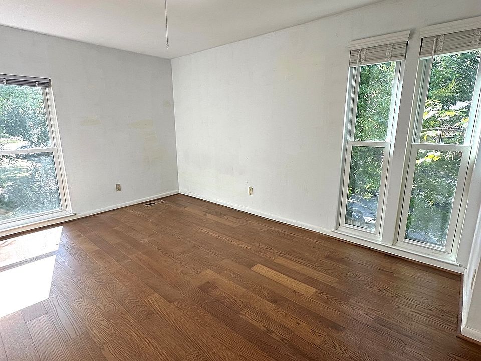 1st image of 7311 Larrup Ct
