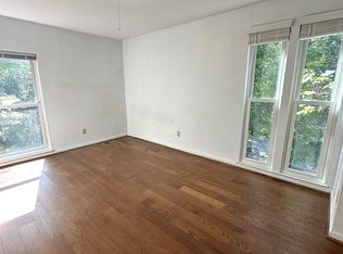 7311 Larrup Ct, Alexandria, VA 22315