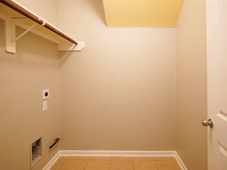 28038 Emma Gardens Ln — Photo 27