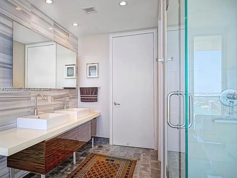 1100 Biscayne Blvd #4803 — Photo 12
