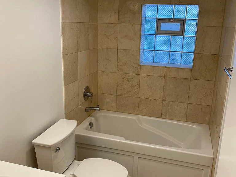 3739 N Greenview Ave #1R — Photo 16