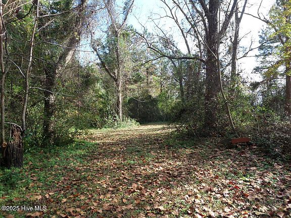 3rd image of 7682 Kershaw Road