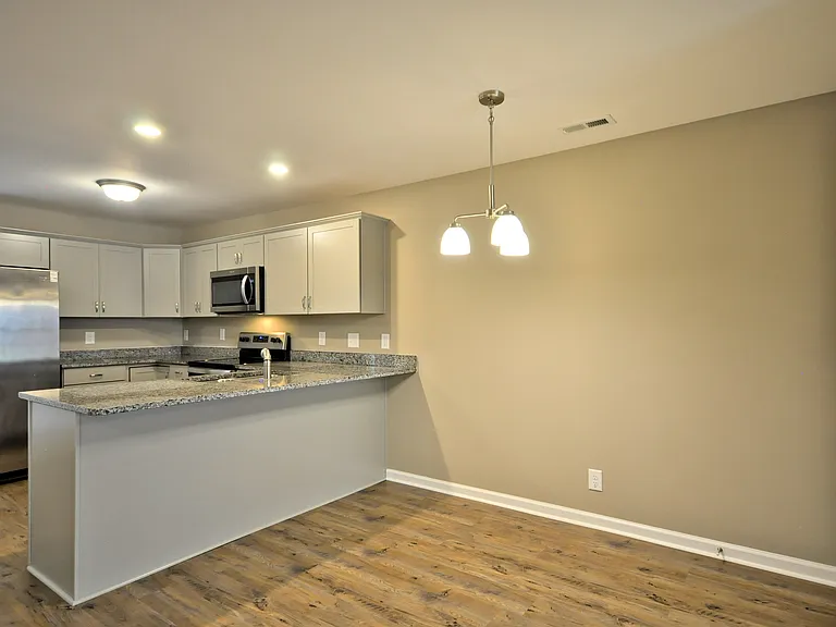 291 Alexander Blvd — Photo 8