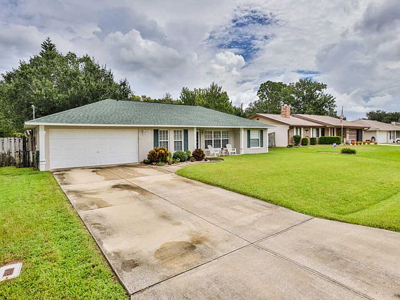 3rd image of 3115 Vista Palm Dr