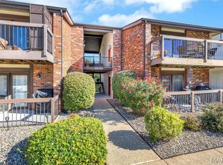 6840 Cottage Grove Ln APT J, Saint Louis, MO 63129
