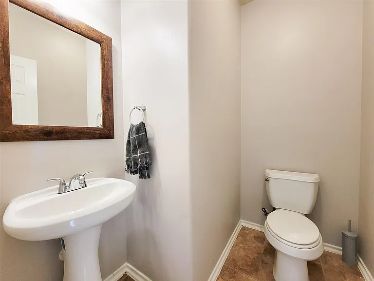 24502 Evangeline Springs Ln — Photo 8