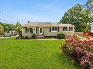 88 Maplewood Cir, Brockton, MA 02302