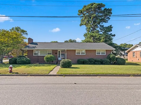 30 Whipple Dr, Hampton, VA 23663