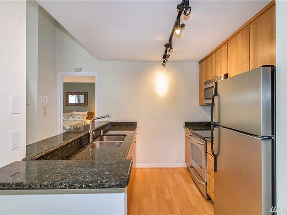 5th image of 13426 Greenwood Ave N APT 411