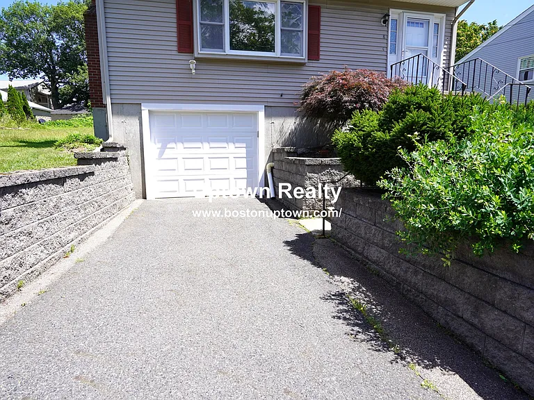 Mann St — Photo 34