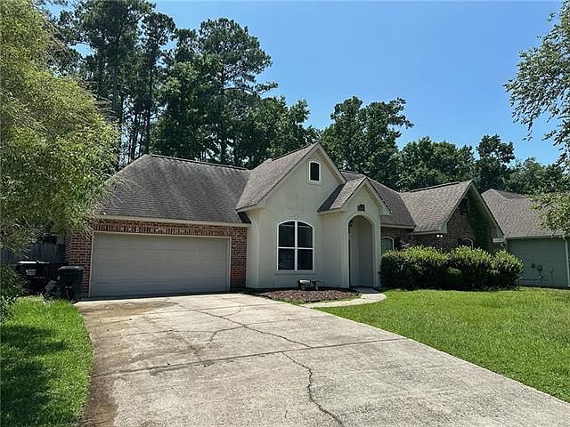 1st image of 360 Lucia Ln