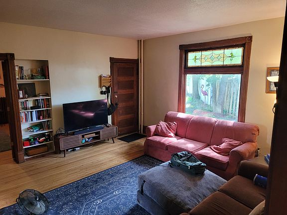 4th image of 763 Tuscarora Ave