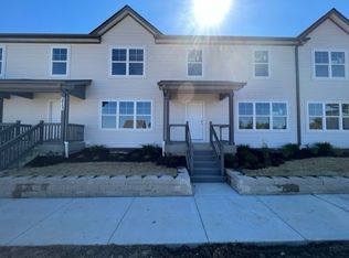 211 S Llanos St, Cortland, IL 60112
