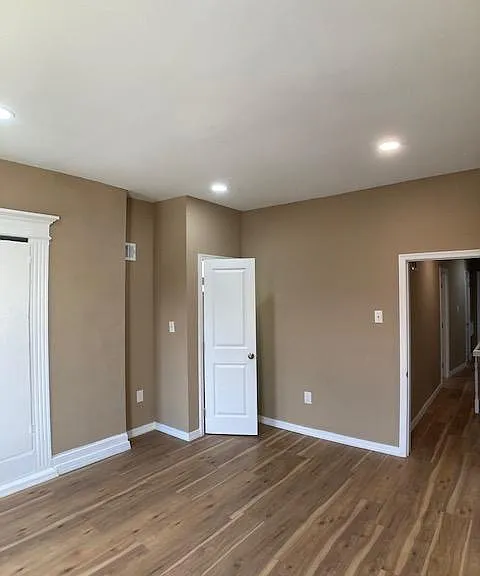 4523 Parrish St — Photo 36