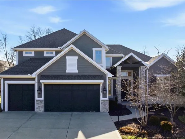 9903 W 152nd Ter, Overland Park, KS 66221