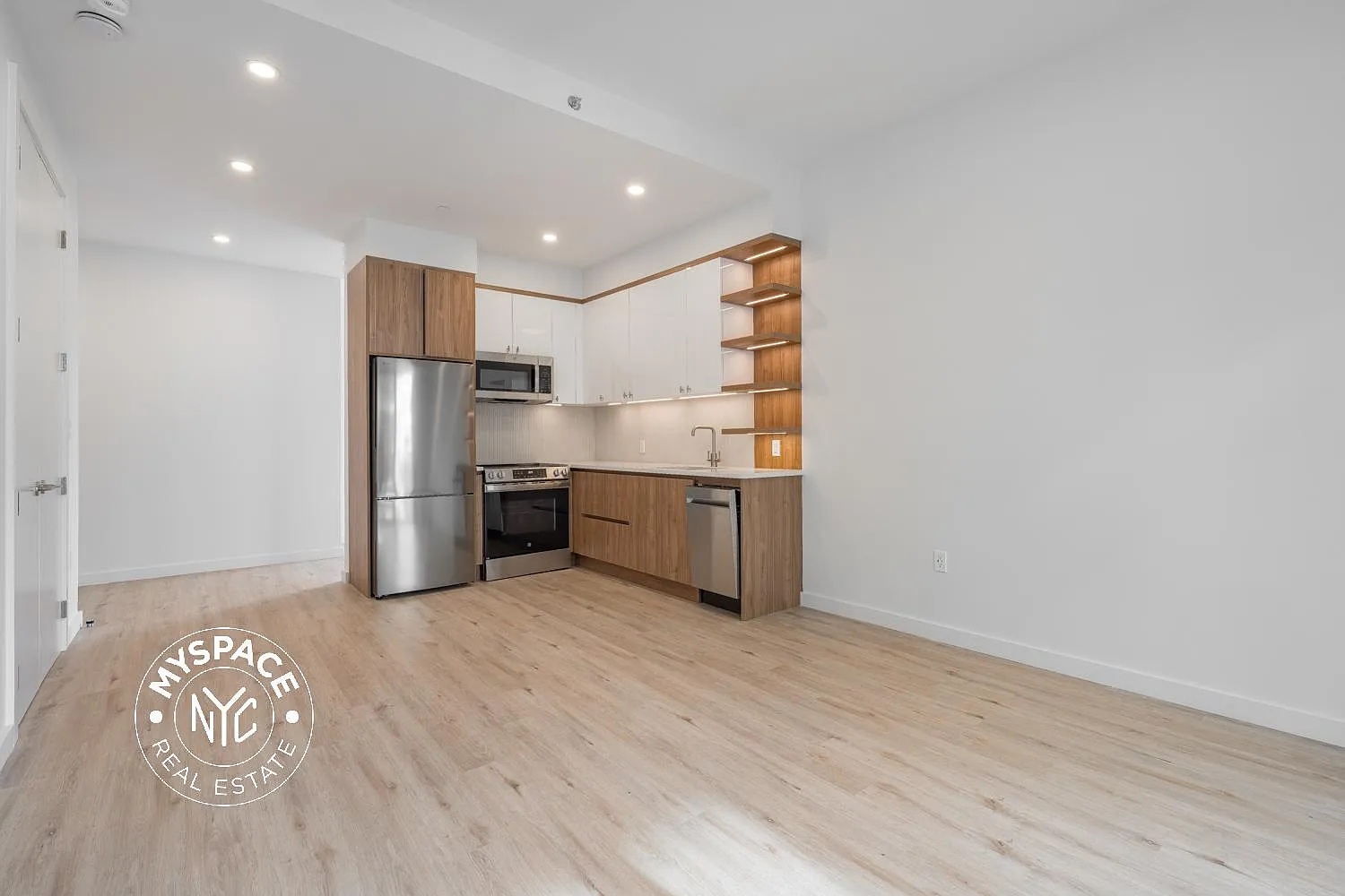 212 Lenox Road — Photo 4