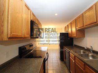 4 Waverly Dr, Dover, NH 03820
