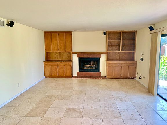 3rd image of 418 Starwood Cir