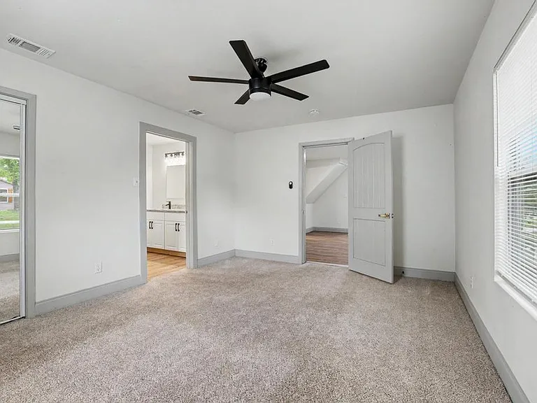 1320 S 7th Ave — Photo 11