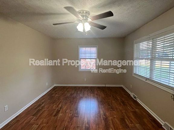 2nd image of 418 Edgewood Dr