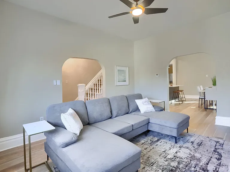 513 Grace St — Photo 8