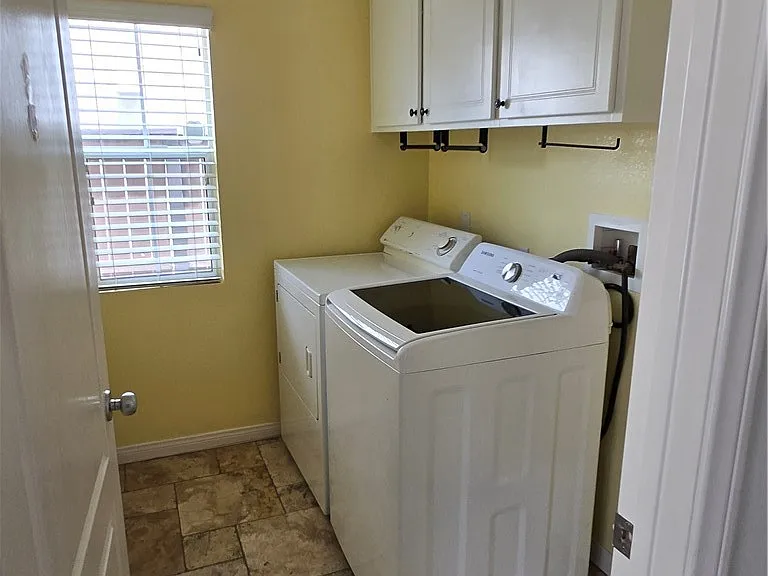 40643 Cartier St — Photo 29