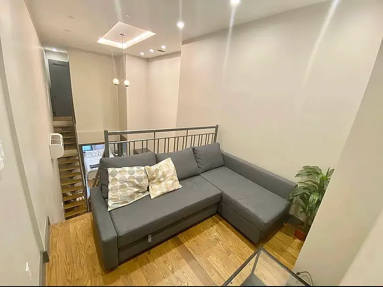 413 Manhattan Ave #LOFT — Photo 7