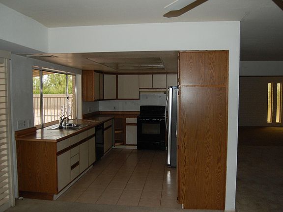 4th image of 12239 N 62nd St