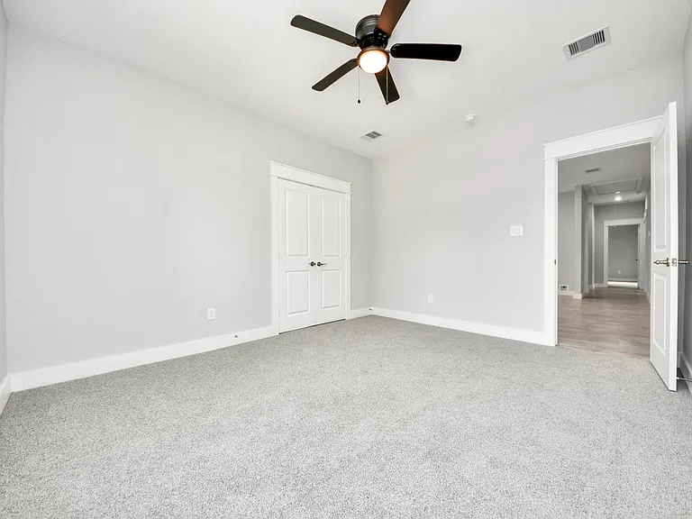 1307 Laskey St — Photo 24